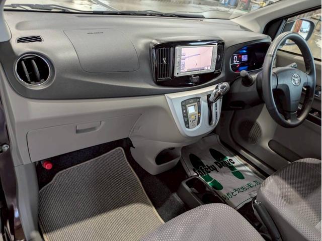 ピクシスエポック G SA バックモニター アクセル踏み間違い防止装置 横滑り防止装置 エコアイドル オートエアコン ABS プッシュスタート スマートキー 盗難警報装置 電動格納ミラー 純正アルミ(19枚目)