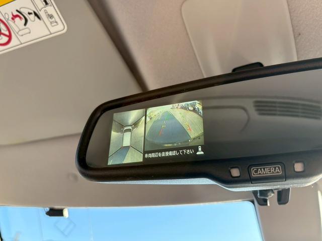 当社のアフターサービスですが、鈑金・塗装の自社工場をはじめ、自社の車検整備工場がございます。