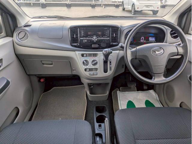 ミライース Ｘ　リミテッドＳＡ　アクセル踏み間違い防止装置　横滑り防止装置　エコアイドル　社外ＣＤオーディオ　ＡＢＳ　キーレスエントリー　盗難警報装置　エアコン　パワステ　パワーウィンドウ　Ｗエアバッグ　電動格納ミラー　純正アルミ（16枚目）