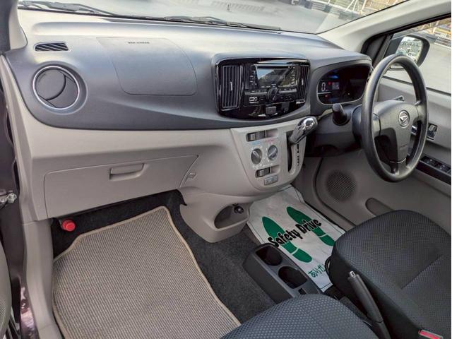 ミライース Ｘ　リミテッドＳＡ　アクセル踏み間違い防止装置　横滑り防止装置　エコアイドル　社外ＣＤオーディオ　ＡＢＳ　キーレスエントリー　盗難警報装置　エアコン　パワステ　パワーウィンドウ　Ｗエアバッグ　電動格納ミラー　純正アルミ（17枚目）