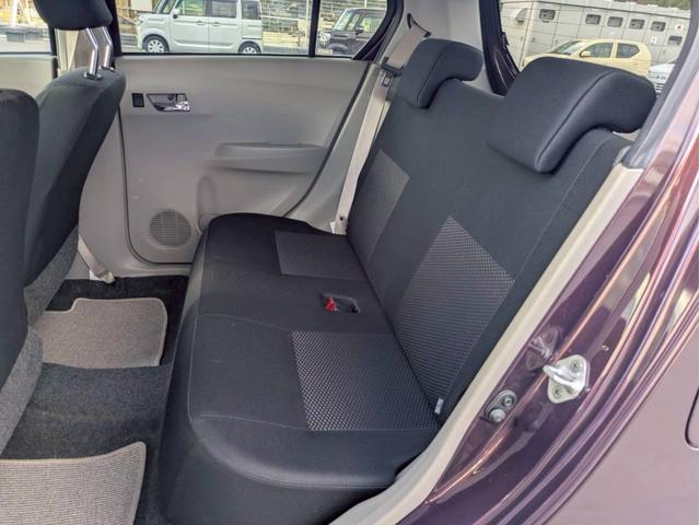 ミライース Ｘ　リミテッドＳＡ　アクセル踏み間違い防止装置　横滑り防止装置　エコアイドル　社外ＣＤオーディオ　ＡＢＳ　キーレスエントリー　盗難警報装置　エアコン　パワステ　パワーウィンドウ　Ｗエアバッグ　電動格納ミラー　純正アルミ（18枚目）