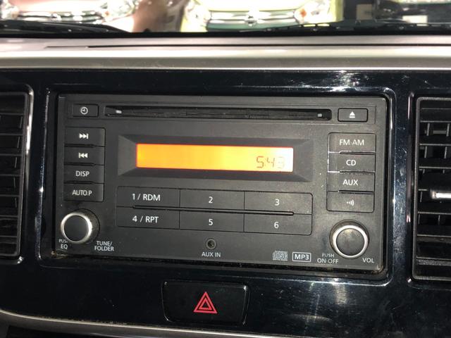 【純正オーディオ】　こちらのお車は純正のＣＤデッキがついてます！音楽を聴いて楽しいドライブはいかがでしょうか？