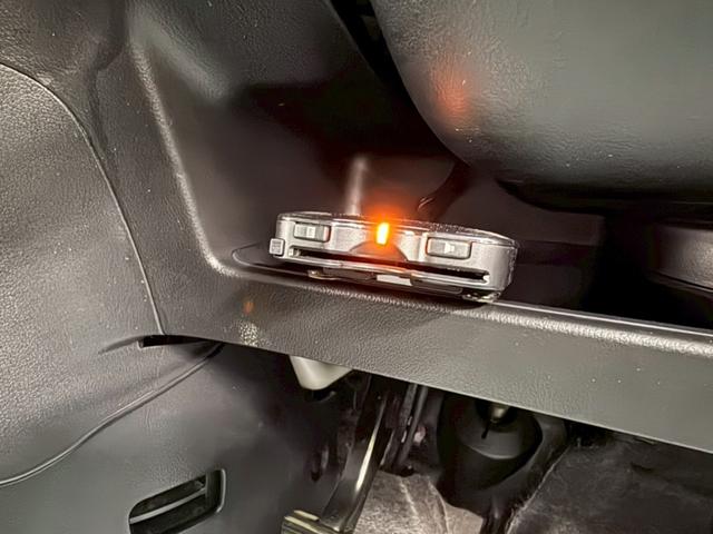 N-BOXカスタム G・ターボAパッケージ 社外ナビ バックモニター 両側パワースライドドア 衝突被害軽減ブレーキ 横滑り防止装置 アイドリングストップ オートエアコン HIDヘッドライト プッシュスタート 純正アルミ ドラレコ ETC付き(29枚目)