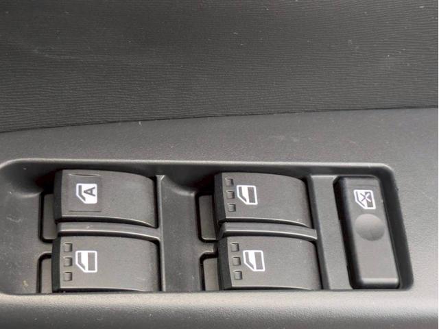 タント X SAII 純正ナビ バックモニター 助手席側パワースライドドア 衝突被害軽減ブレーキ 車線逸脱警報装置 横滑り防止装置 エコアイドル オートエアコン ABS プッシュスタート スマートキー 盗難警報装置(28枚目)