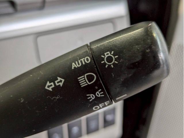 タント Ｘ　ＳＡ　社外ナビ　両側パワースライドドア　アクセル踏み間違い防止装置　横滑り防止装置　エコアイドル　オートエアコン　ベンチシート　ＡＢＳ　プッシュスタート　スマートキー　盗難警報装置　電動格納ミラー（27枚目）