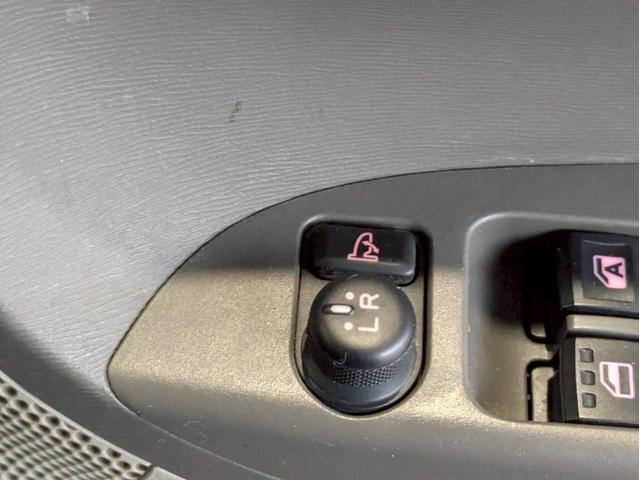 タント Ｘ　ＳＡ　社外ナビ　両側パワースライドドア　アクセル踏み間違い防止装置　横滑り防止装置　エコアイドル　オートエアコン　ベンチシート　ＡＢＳ　プッシュスタート　スマートキー　盗難警報装置　電動格納ミラー（30枚目）