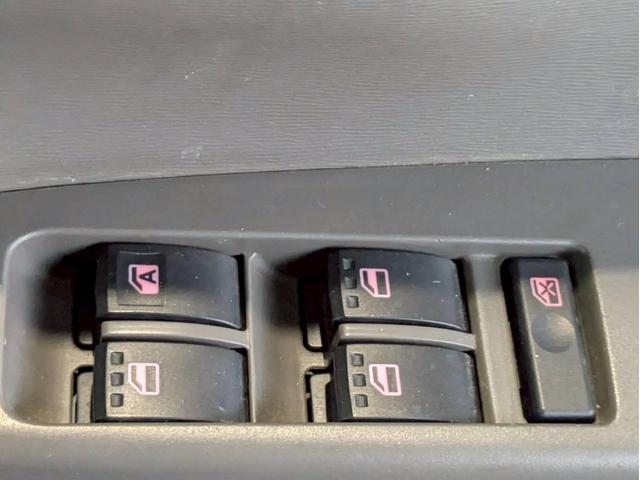 タント Ｘ　ＳＡ　社外ナビ　両側パワースライドドア　アクセル踏み間違い防止装置　横滑り防止装置　エコアイドル　オートエアコン　ベンチシート　ＡＢＳ　プッシュスタート　スマートキー　盗難警報装置　電動格納ミラー（31枚目）