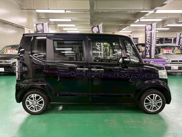 Ｎ－ＢＯＸ Ｇ　ＳＳパッケージ　社外ナビ　両側パワースライドドア　横滑り防止装置　アイドリングストップ　オートエアコン　ＡＢＳ　プッシュスタート　スマートキー　盗難警報装置　純正アルミ　ドラレコ　ＥＴＣ付き（12枚目）