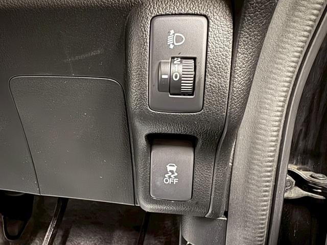 Ｎ－ＢＯＸ Ｇ　ＳＳパッケージ　社外ナビ　両側パワースライドドア　横滑り防止装置　アイドリングストップ　オートエアコン　ＡＢＳ　プッシュスタート　スマートキー　盗難警報装置　純正アルミ　ドラレコ　ＥＴＣ付き（23枚目）