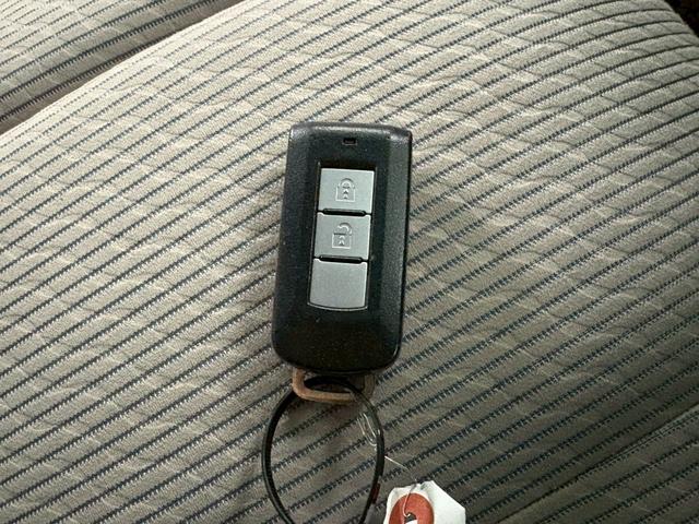 デイズ X アラウンドビューモニター アイドリングストップ オートエアコン ベンチシート ABS プッシュスタート スマートキー オートリトラミラー(26枚目)