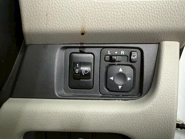 デイズ X アラウンドビューモニター アイドリングストップ オートエアコン ベンチシート ABS プッシュスタート スマートキー オートリトラミラー(30枚目)