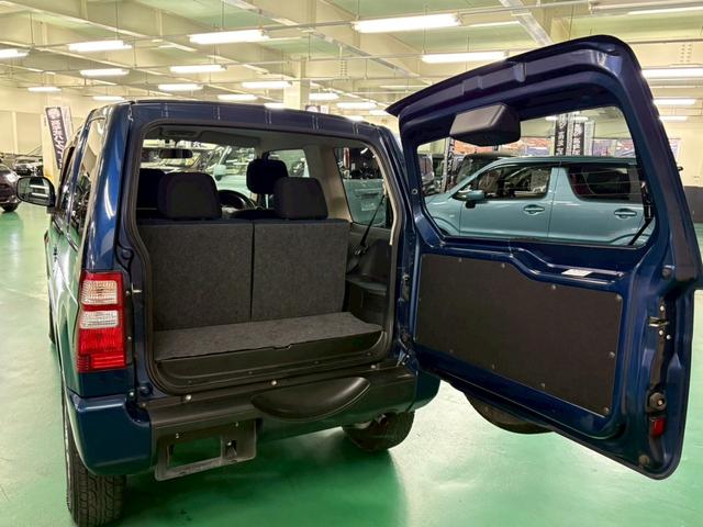 キックス RX 4WD ターボ車 社外SDナビ フロア4速AT エアコン パワステ パワーウィンドウ Wエアバッグ ABS キーレスエントリー 純正アルミ ETC付き(9枚目)