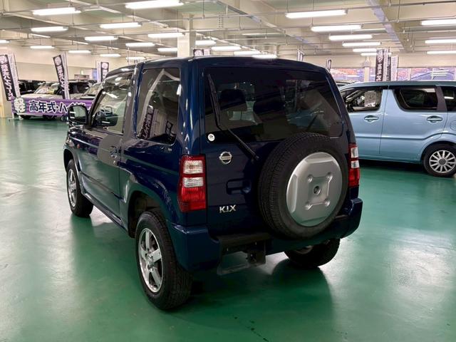キックス RX 4WD ターボ車 社外SDナビ フロア4速AT エアコン パワステ パワーウィンドウ Wエアバッグ ABS キーレスエントリー 純正アルミ ETC付き(15枚目)