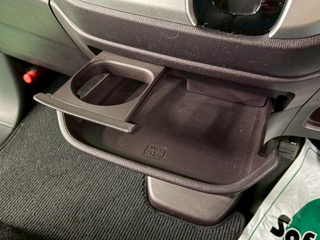 N-WGNカスタム G・LパッケージSSクールパッケージ 純正ナビ BLUETOOTHオーディオ バックモニター オートクルーズコントロール 横滑り防止装置 アイドリングストップ オートエアコン HIDヘッドライト プッシュスタート 純正アルミ(29枚目)