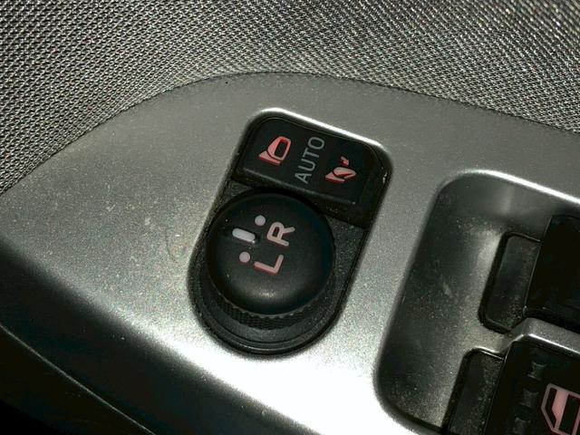 キャスト アクティバＧ　ＳＡＩＩ　純正ＳＤナビ　バックモニター　衝突被害軽減ブレーキ　車線逸脱警報装置　横滑り防止装置　アイドリングストップ　オートエアコン　ＬＥＤヘッドランプ　プッシュスタート　純正アルミ　取説保証書付き（28枚目）