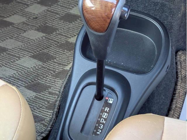 ミラジーノ プレミアムX 社外フルセグナビ Bluetooth フロア4速AT ハーフレザーシート オートエアコン ABS キーレスエントリー 盗難警報装置 パワステ パワーウィンドウ Wエアバッグ 電動格納ミラー 純正アルミ(23枚目)