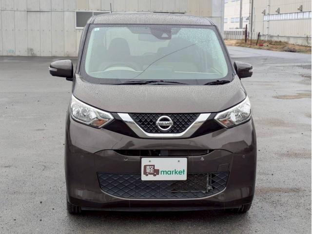 デイズ X ワンオーナー車 純正ナビ アラウンドビューモニター エマージェンシーブレーキ 車線逸脱警報装置 横滑り防止装置 クリアランスソナー アイドリングストップ ABS プッシュスタート 純正アルミ ETC(8枚目)