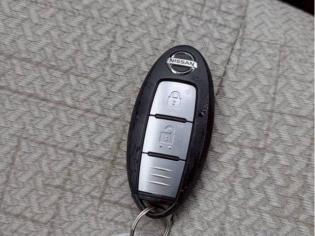 デイズ X ワンオーナー車 純正ナビ アラウンドビューモニター エマージェンシーブレーキ 車線逸脱警報装置 横滑り防止装置 クリアランスソナー アイドリングストップ ABS プッシュスタート 純正アルミ ETC(29枚目)