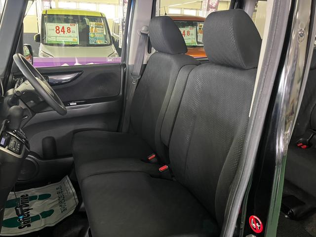 Ｎ－ＢＯＸカスタム Ｇ・Ｌパッケージ　助手席側パワースライドドア　横滑り防止装置　アイドリングストップ　オートエアコン　ベンチシート　ＡＢＳ　ＨＩＤヘッドライト　プッシュスタート　スマートキー　盗難警報装置　電動格納ミラー　純正アルミ（16枚目）