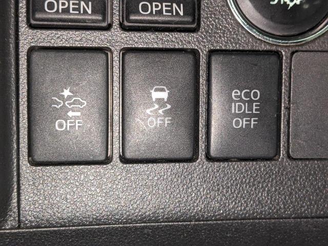 タント カスタムＲＳ　ＳＡ　ターボ車　両側電動スライドドア　アクセル踏み間違い防止装置　横滑り防止装置　エコアイドル　オートエアコン　ベンチシート　ＬＥＤヘッドランプ　プッシュスタート　スマートキー　盗難警報装置　純正アルミ（18枚目）