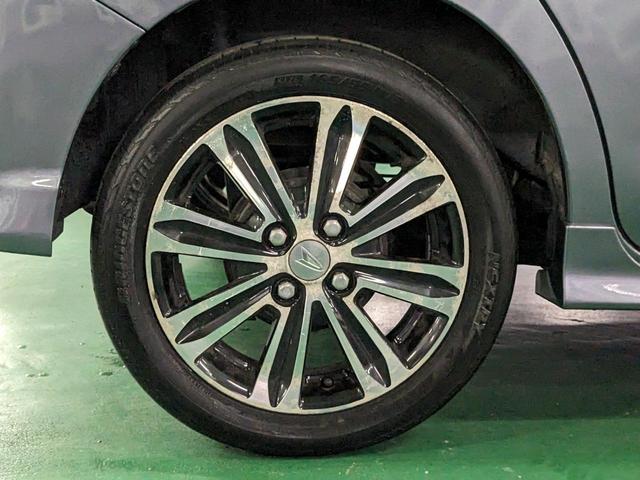 タント カスタムＲＳ　ＳＡ　ターボ車　両側電動スライドドア　アクセル踏み間違い防止装置　横滑り防止装置　エコアイドル　オートエアコン　ベンチシート　ＬＥＤヘッドランプ　プッシュスタート　スマートキー　盗難警報装置　純正アルミ（29枚目）