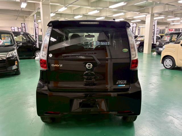 デイズ ハイウェイスター X バックカメラ アイドリングストップ オートエアコン ベンチシート ABS HIDヘッドライト プッシュスタート スマートキー オートリトラミラー 純正アルミ(9枚目)