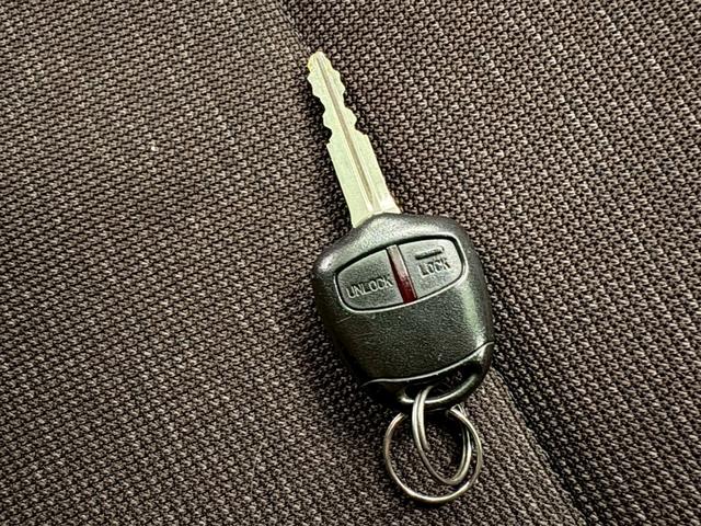 パジェロミニ ＶＲ　４ＷＤ　ターボ車　フロア４速ＡＴ　ＣＤオーディオ　ＡＢＳ　キーレスエントリー　エアコン　パワステ　パワーウィンドウ　Ｗエアバッグ　電動格納ミラー　純正アルミ（25枚目）