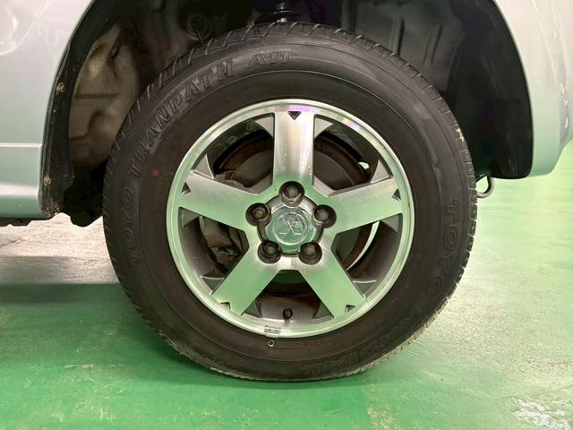 パジェロミニ ＶＲ　４ＷＤ　ターボ車　フロア４速ＡＴ　ＣＤオーディオ　ＡＢＳ　キーレスエントリー　エアコン　パワステ　パワーウィンドウ　Ｗエアバッグ　電動格納ミラー　純正アルミ（33枚目）