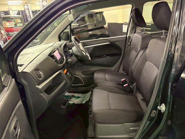 ワゴンＲ ２０周年記念車　社外メモリーナビ　レーダーブレーキサポート　横滑り防止装置　アイドリングストップ　オートエアコン　Ｄ席シートヒーター　ＡＢＳ　ＨＩＤヘッドライト　Ｐスタート　スマートキー　盗難警報装置　純正アルミ（19枚目）