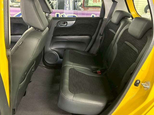 Ｎ－ＯＮＥ プレミアム　ツアラー・ローダウン　２トーンカラースタイル　あんしんパッケージ　ターボ車　純正ナビ　バックカメラ　衝突被害軽減ブレーキ　横滑り防止装置　オートエアコン　ＨＩＤ　プッシュスタート　純正アルミ　ドラレコ　ＥＴＣ付き（26枚目）