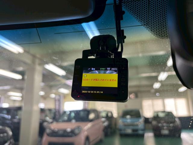 Ｎ－ＯＮＥ プレミアム　ツアラー・ローダウン　２トーンカラースタイル　あんしんパッケージ　ターボ車　純正ナビ　バックカメラ　衝突被害軽減ブレーキ　横滑り防止装置　オートエアコン　ＨＩＤ　プッシュスタート　純正アルミ　ドラレコ　ＥＴＣ付き（29枚目）