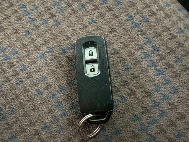 Ｎ－ＯＮＥ Ｇ　ＳＳブラウンスタイルパッケージ　純正ナビ　バックカメラ　ホワイトウッド調インテリアパネル　横滑り防止装置　アイドリングストップ　前席シートヒーター　ＨＩＤ　プッシュスタート　電動格納ミラー　社外アルミ　ビルトインＥＴＣ（26枚目）