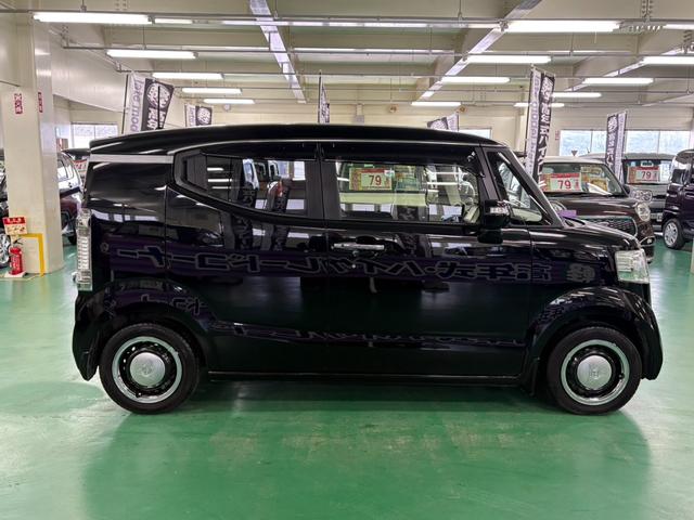 Ｎ－ＢＯＸスラッシュ Ｇ・Ｌインテリアカラーパッケージ　あんしんパッケージ　純正メモリーナビ　衝突被害軽減ブレーキ　横滑り防止装置　アイドリングストップ　ハンドルヒーター　前席シートヒーター　ＨＩＤヘッドライト　プッシュスタート　前後ドラレコ　ＥＴＣ（12枚目）