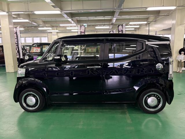 Ｎ－ＢＯＸスラッシュ Ｇ・Ｌインテリアカラーパッケージ　あんしんパッケージ　純正メモリーナビ　衝突被害軽減ブレーキ　横滑り防止装置　アイドリングストップ　ハンドルヒーター　前席シートヒーター　ＨＩＤヘッドライト　プッシュスタート　前後ドラレコ　ＥＴＣ（13枚目）