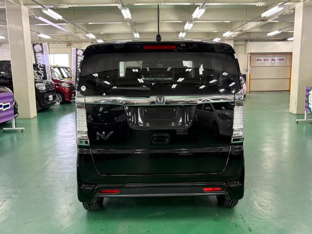 Ｎ－ＢＯＸスラッシュ Ｇ・Ｌインテリアカラーパッケージ　あんしんパッケージ　純正メモリーナビ　衝突被害軽減ブレーキ　横滑り防止装置　アイドリングストップ　ハンドルヒーター　前席シートヒーター　ＨＩＤヘッドライト　プッシュスタート　前後ドラレコ　ＥＴＣ（16枚目）