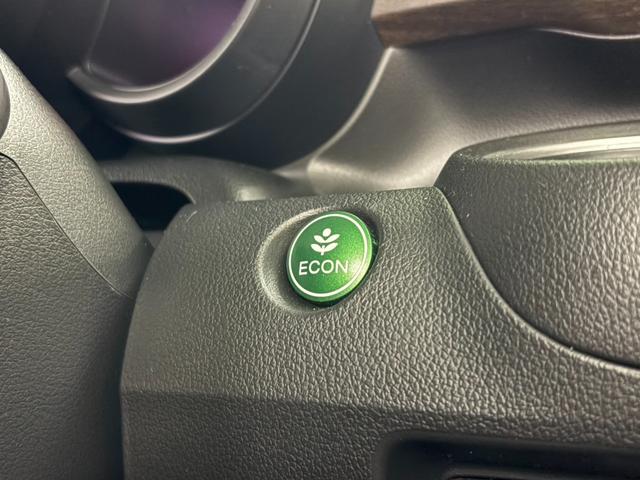 Ｎ－ＢＯＸスラッシュ Ｇ・Ｌインテリアカラーパッケージ　あんしんパッケージ　純正メモリーナビ　衝突被害軽減ブレーキ　横滑り防止装置　アイドリングストップ　ハンドルヒーター　前席シートヒーター　ＨＩＤヘッドライト　プッシュスタート　前後ドラレコ　ＥＴＣ（24枚目）