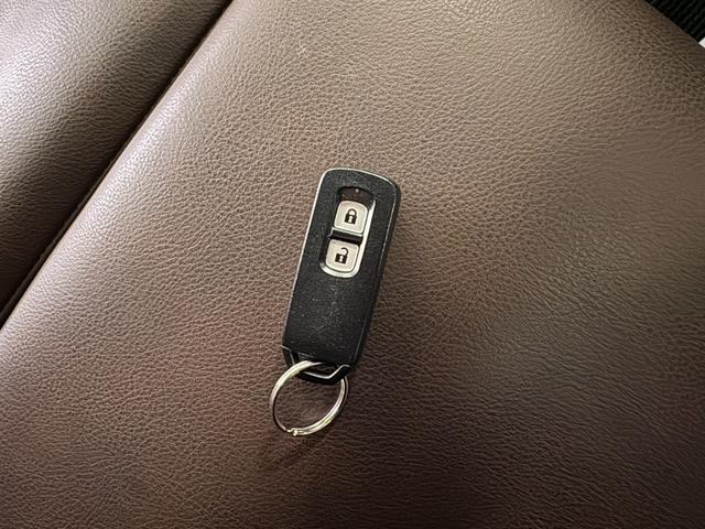 Ｎ－ＢＯＸスラッシュ Ｇ・Ｌインテリアカラーパッケージ　あんしんパッケージ　純正メモリーナビ　衝突被害軽減ブレーキ　横滑り防止装置　アイドリングストップ　ハンドルヒーター　前席シートヒーター　ＨＩＤヘッドライト　プッシュスタート　前後ドラレコ　ＥＴＣ（30枚目）