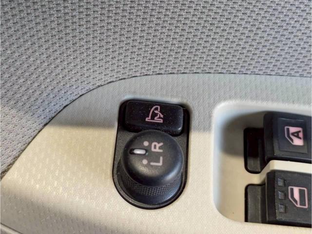 当店は損保ジャパン日本興亜の正規代理店をしております。保険に精通した専任者がおりますので、ぜひ当店にお任せ下さい。