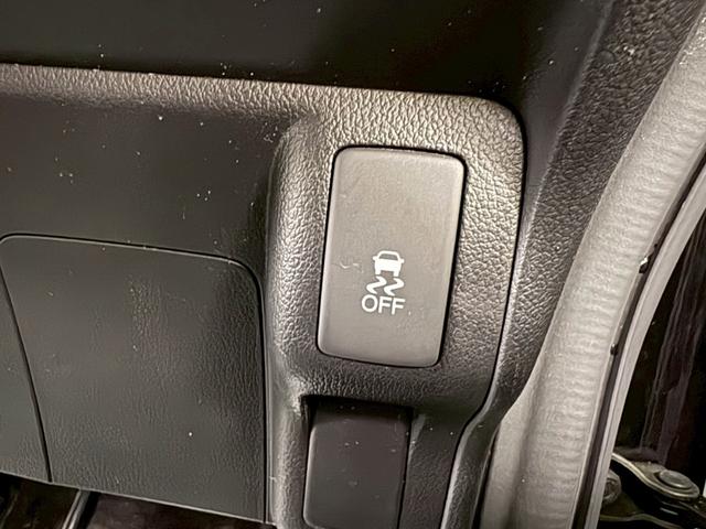 N-BOXカスタム G・Lパッケージ 純正ナビ バックモニター 両側パワースライドドア 横滑り防止装置 アイドリングストップ オートエアコン ABS HIDヘッドライト プッシュスタート スマートキー 盗難警報装置 純正アルミ ETC付き(23枚目)