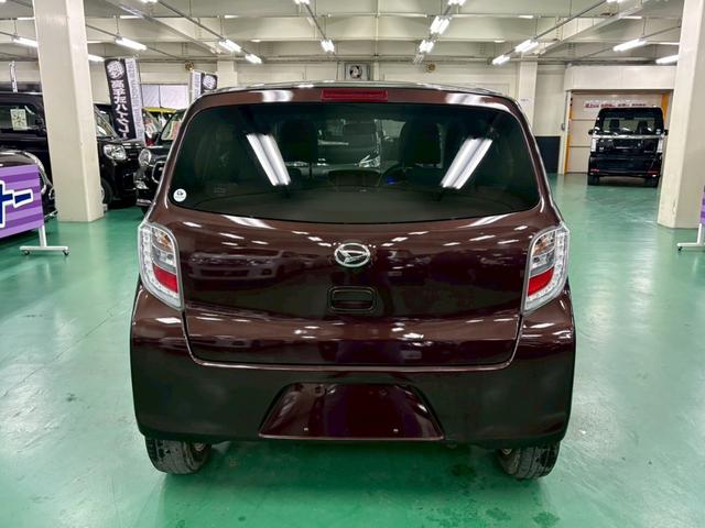 ミライース Ｘ　スマートセレクションＳＡ　ＣＶＴ　アクセル踏み間違い防止装置　横滑り防止装置　エコアイドル　ＡＢＳ　キーレスエントリー　盗難警報装置　エアコン　パワステ　パワーウィンドウ　Ｗエアバッグ　電動格納ミラー（9枚目）