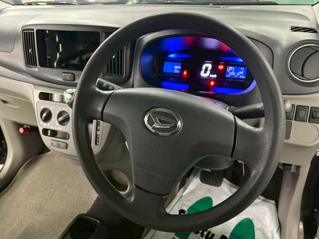 ミライース Ｘ　スマートセレクションＳＡ　ＣＶＴ　アクセル踏み間違い防止装置　横滑り防止装置　エコアイドル　ＡＢＳ　キーレスエントリー　盗難警報装置　エアコン　パワステ　パワーウィンドウ　Ｗエアバッグ　電動格納ミラー（29枚目）
