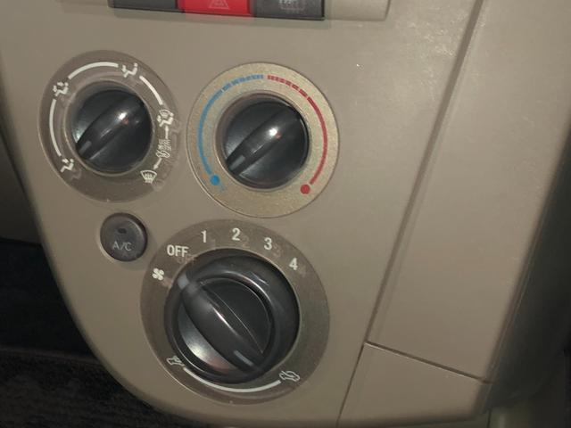 ミラ Ｘスペシャル　フロア５速ＭＴ　純正ＣＤオーディオ　エアコン　パワステ　パワーウィンドウ　Ｗエアバッグ　　キーレスエントリー　盗難警報装置　衝突安全ボディ　ＥＴＣ付き（18枚目）