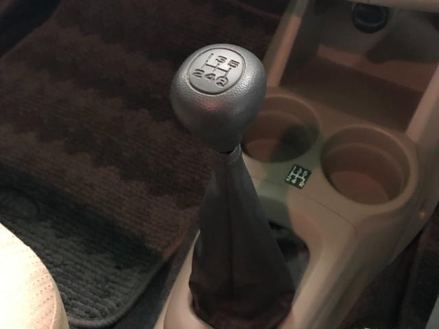 ミラ Ｘスペシャル　フロア５速ＭＴ　純正ＣＤオーディオ　エアコン　パワステ　パワーウィンドウ　Ｗエアバッグ　　キーレスエントリー　盗難警報装置　衝突安全ボディ　ＥＴＣ付き（19枚目）