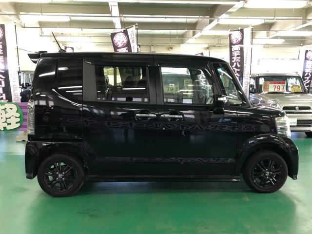 Ｎ－ＢＯＸカスタム Ｇ　ＳＳブラックスタイルパッケージ　初代後期モデル　当社メンテナンス車両　社外ＳＤナビ　バックモニター　助手席側パワースライドドア　横滑り防止装置　アイドリングストップ　オートエアコン　シートヒーター　ＨＩＤ　プッシュスタート　ＥＴＣ（9枚目）