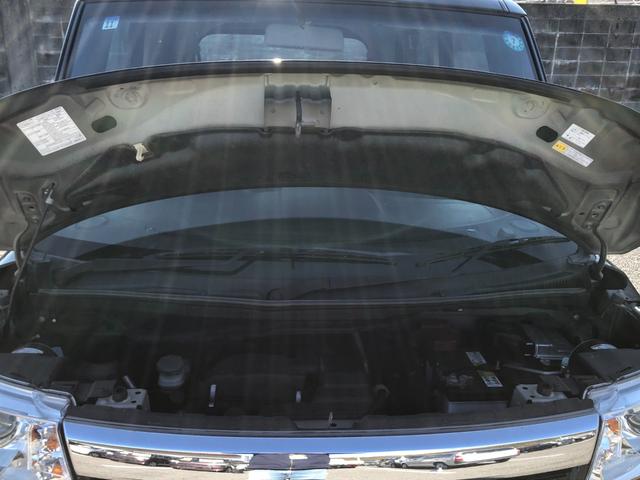 スペーシアカスタムＺ ベースグレード　当社メンテナンス車両　社外ナビ　助手席側電動スライドドア　アイドリングストップ　オートエアコン　Ｄ席シートヒーター　ＨＩＤヘッドライト　プッシュスタート　スマートキー　盗難防止装置　純正アルミ（31枚目）