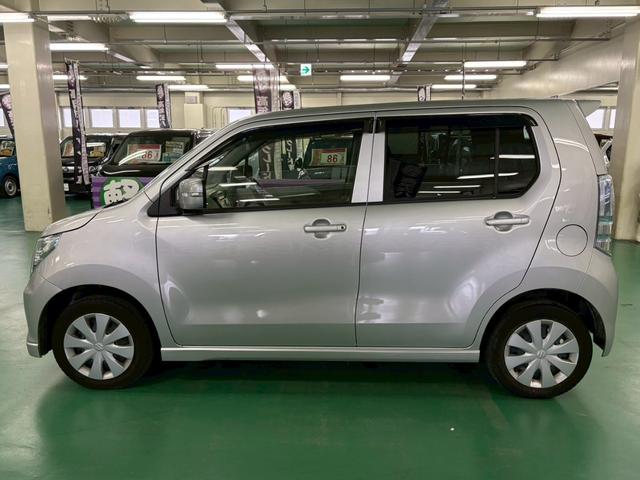 ワゴンＲ ＦＺ　当社メンテナンス車両　レーダーブレーキサポート　横滑り防止装置　アイドリングストップ　純正ＣＤオーディオ　オートエアコン　Ｄ席シートヒーター　プッシュスタート　スマートキー　盗難防止装置（10枚目）