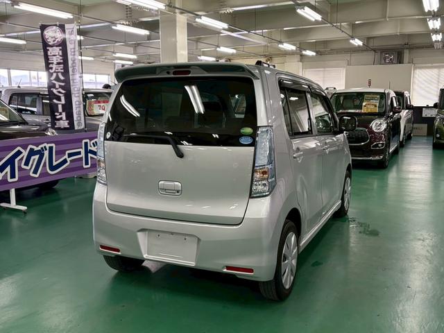 ワゴンＲ ＦＺ　当社メンテナンス車両　レーダーブレーキサポート　横滑り防止装置　アイドリングストップ　純正ＣＤオーディオ　オートエアコン　Ｄ席シートヒーター　プッシュスタート　スマートキー　盗難防止装置（13枚目）