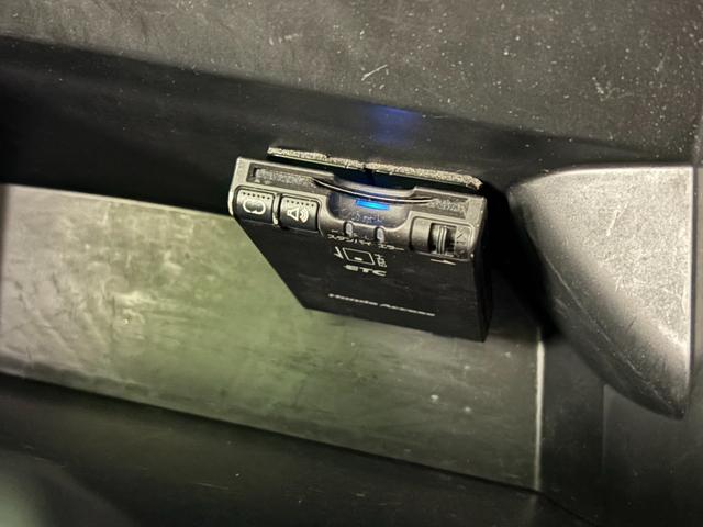 Ｎ－ＢＯＸ＋カスタム Ｇ　ターボＳＳパッケージ　純正メモリーナビ　両側パワスラ　クルーズコントロール　横滑り防止装置　オートエアコン　ＡＢＳ　ＨＩＤヘッドライト　Ｐスタート　スマートキー　盗難警報装置　電動格納ミラー　ＥＴＣ　Ｂカメラ　純正アルミ（27枚目）