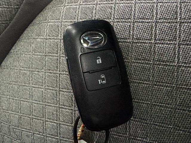 タント Ｘ　助手席側パワースライドドア　衝突被害軽減ブレーキ　ハイビームアシスト　クリアランスソナー　オートエアコン　ＬＥＤヘッドライト　プッシュスタート　スマートキー　盗難警報装置　オートリトラミラー　ドラレコ（30枚目）