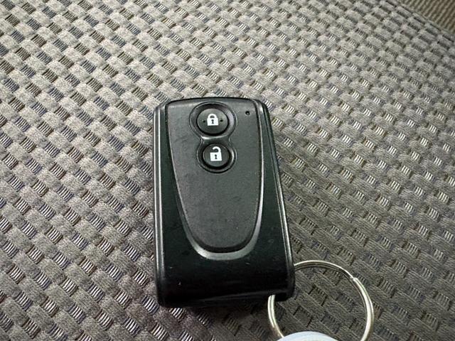 ピクシスエポック Ｇ　ＳＡ　ＣＶＴ　アクセル踏み間違い防止装置　横滑り防止装置　エコアイドル　純正ＣＤオーディオ　オートエアコン　ＡＢＳ　プッシュスタート　スマートキー　盗難警報装置　電動格納ミラー　純正アルミ　取説保証書付き（24枚目）